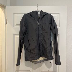 Patagonia Men's Charcoal Windbreaker rain proof